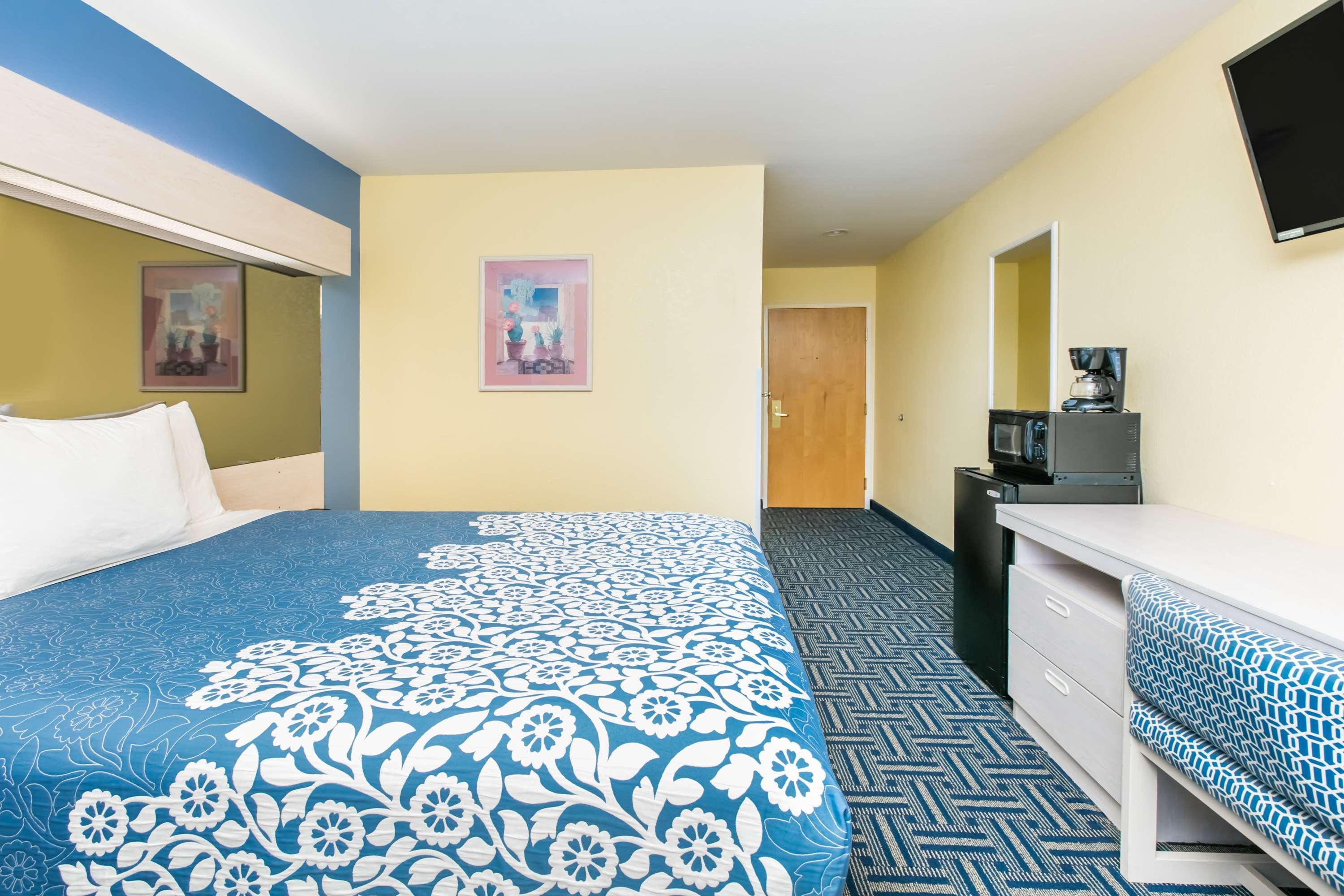 Days Inn Pryor Creek Ngoại thất bức ảnh